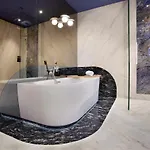 Room 12 Bukarest