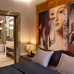 12 アパートホテル