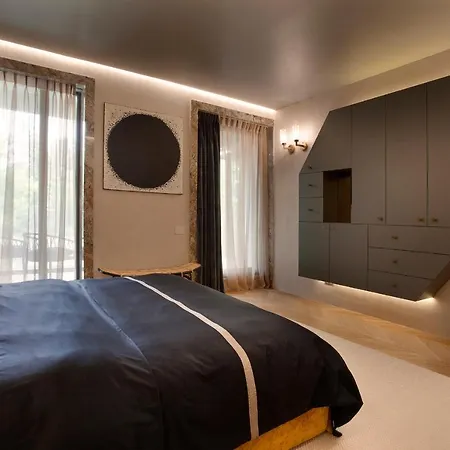 Room 12 4* Bucharest