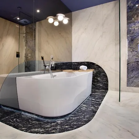 Room 12 Bukarest