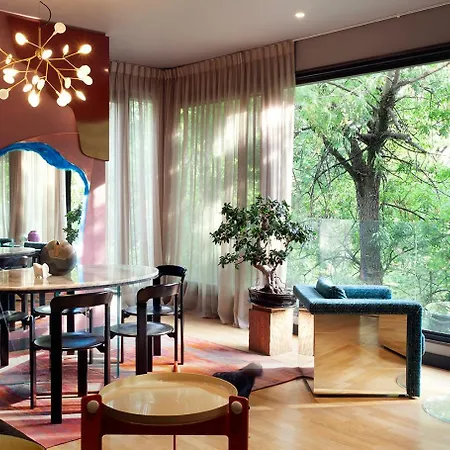 Room 12 Aparthotel 4*