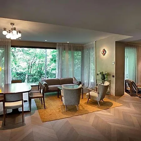 Room 12 Bukarest