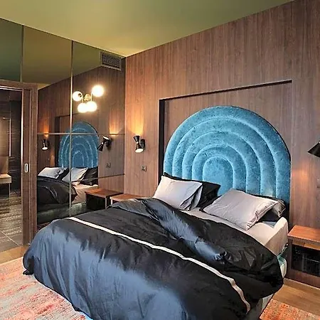 Room 12 Lägenhetshotell Bukarest