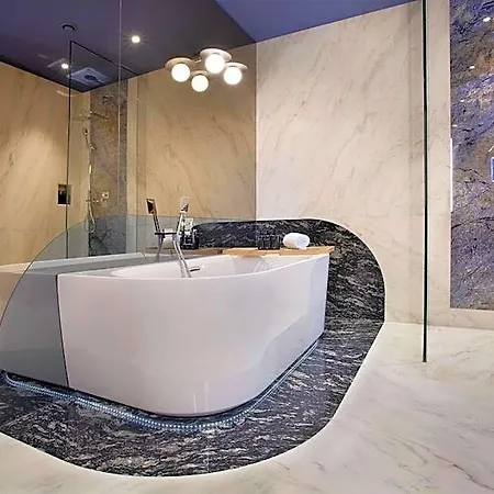Lägenhetshotell Room 12 5*