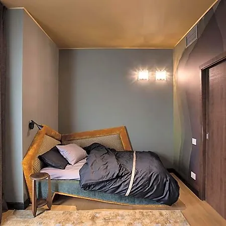 Lägenhetshotell Room 12 5*