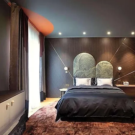 Room 12 5* Bukarest