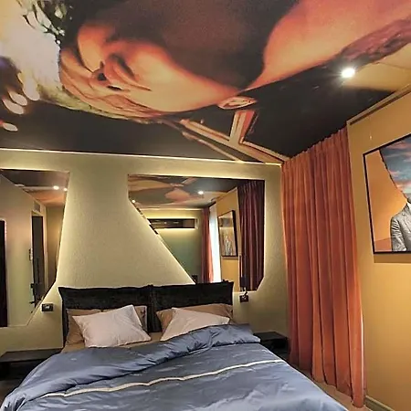 Room 12 5*