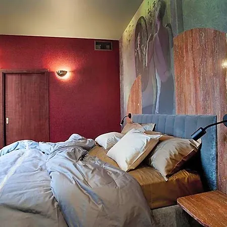 Room 12 Lägenhetshotell Bukarest
