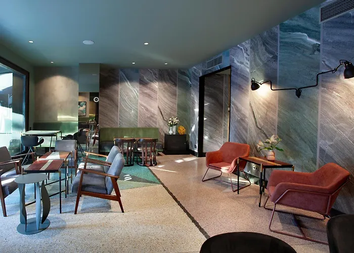 12 Hotel de apartamente 4*