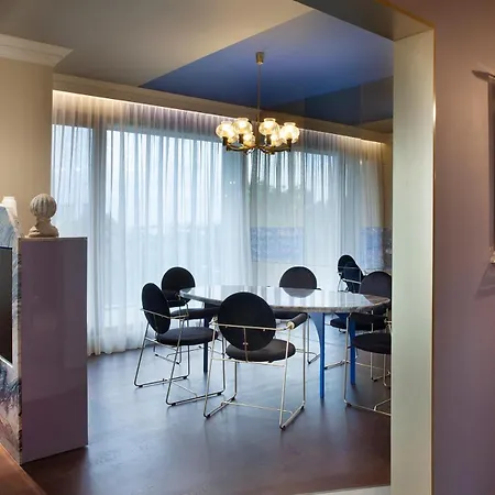 Room12 House