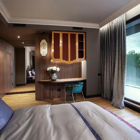 Room12 House