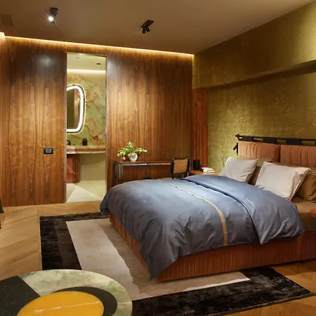 Room12 House *