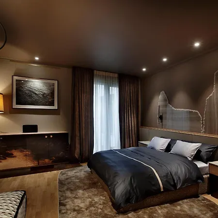 Room12 House