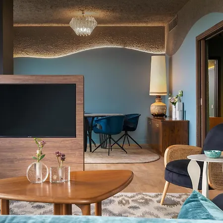 Room12 House Aparthotel