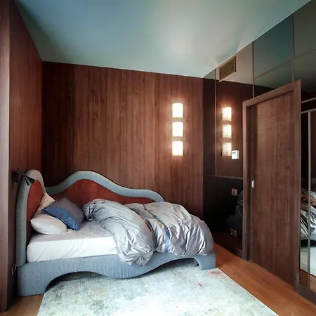 Room12 House