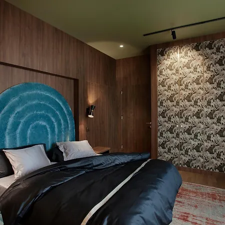 Room12 House *