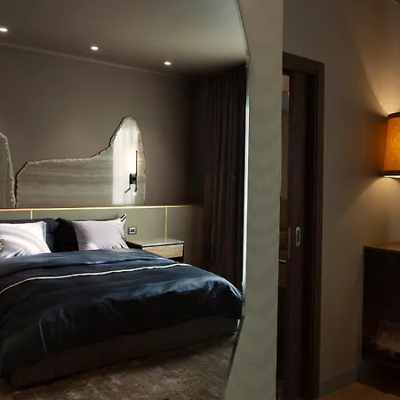 Room12 House